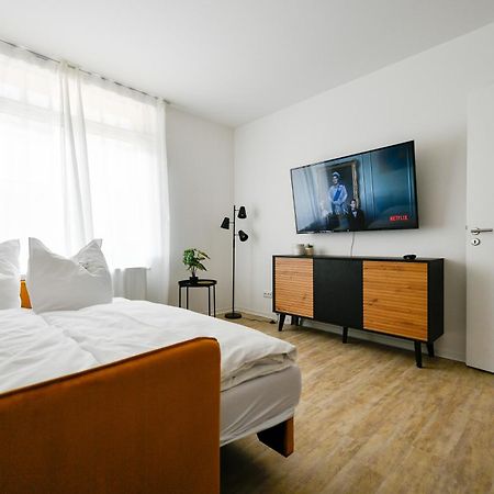 Ferienwohnungen Am Theater - Modern, Zentral Und Ruhig Mit Kueche, Waschtrockner, Netflix, Wlan Und Parkplatz- 2 Zimmer, 52 Qm Chociebuż Zewnętrze zdjęcie